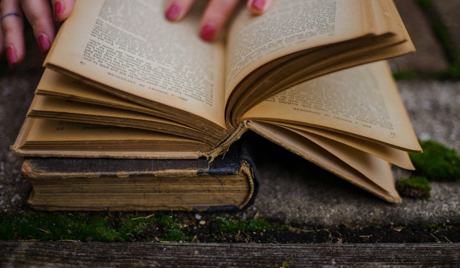Erzählverhalten altes Buch